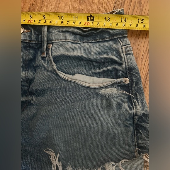 Good American shorts ripped distressed casual high waisted high rise 2/26 - Picture 6 of 8